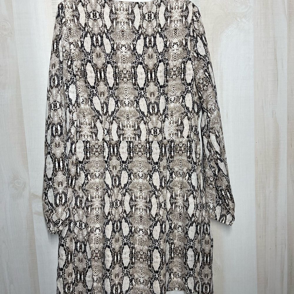 Sage the label snake skin print mini v-neck dress, size medium - Picture 10 of 13